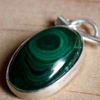 Mousse, pendentif sous-bois magique en argent et malachite