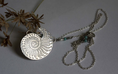 Nautilus, collier coquillage de stabilité et de pérennité en argent