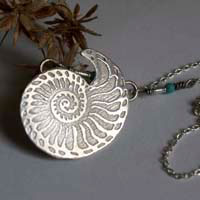 Nautilus, collier coquillage de stabilité et de pérennité en argent