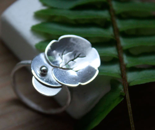 Nympheale, bague nénuphar lotus en argent