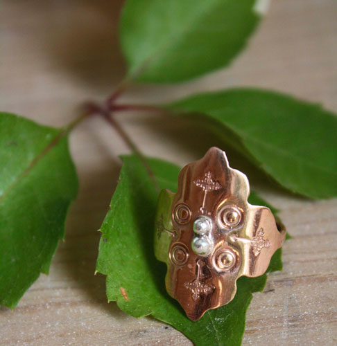 Rose de feu, bague médiévale en cuivre