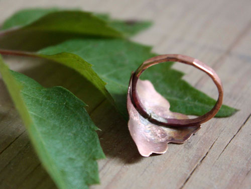 Rose de feu, bague médiévale en cuivre