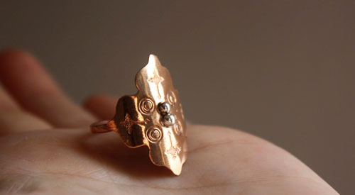 Rose de feu, bague médiévale en cuivre