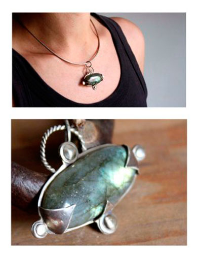 Rose des vents, pendentif boussole viking en argent et labradorite