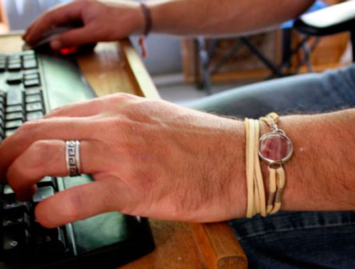 Shina, bracelet sable rouge en argent, cuir et jaspe paysage