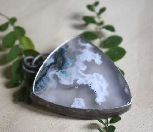 Terre de glace, pendentif banquise en argent et agate mousse