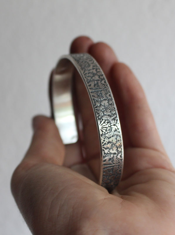 A la lisière d’un rêve, bracelet otomi du mexique en argent