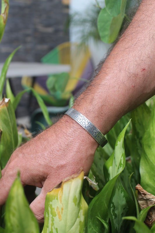 A la lisière d’un rêve, bracelet otomi du mexique en argent