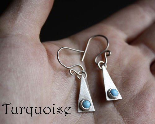 Adasam, boucles d’oreilles triangle en argent et pierre de naissance (grenat, améthyste, aigue-marine, pierre de lune, onyx, alexandrite, rubis, péridot, saphir, opale, citrine, turquoise)