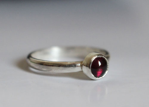 Coquelicot, bague fleur rouge en argent et grenat