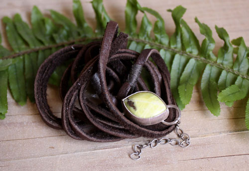 Héméré, bracelet lumière grecque en argent, cuir et jade citron