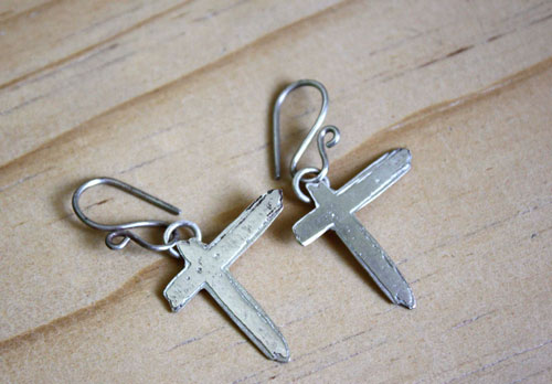 Indochine, boucles d’oreilles croix rock en argent