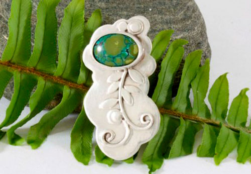 Ivy, broche lierre en argent et turquoise