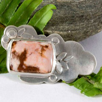 Jioni, broche coucher de soleil en argent et agate océan rose