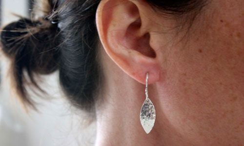 Pétales, boucles d’oreilles pétale de fleur en argent