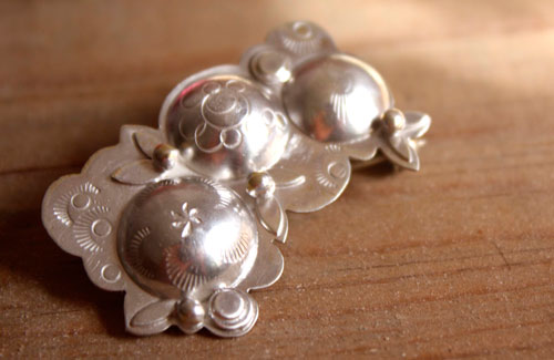 Sakura, broche fleur en argent