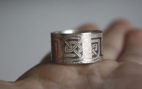 Stonehenge, bague lune et nœuds celtiques en argent et laiton